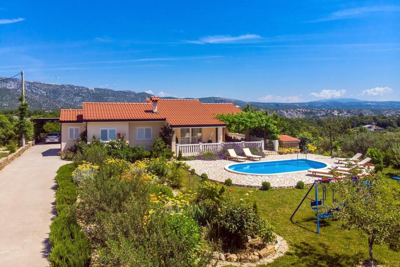 Villa Ana - 3 Bedroom Villa With Private Pool And Unspoiled Natural Environment Kučiće Εξωτερικό φωτογραφία