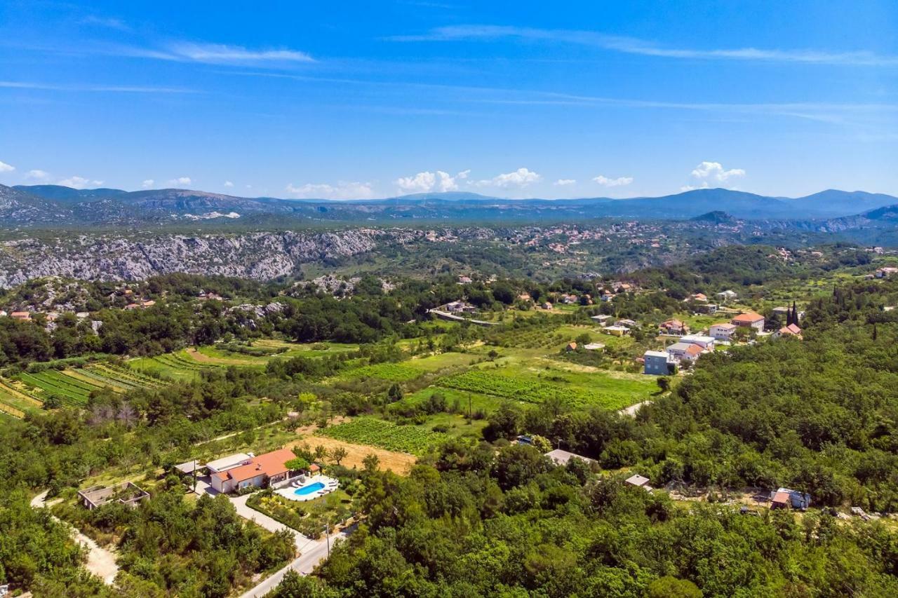 Villa Ana - 3 Bedroom Villa With Private Pool And Unspoiled Natural Environment Kučiće Εξωτερικό φωτογραφία