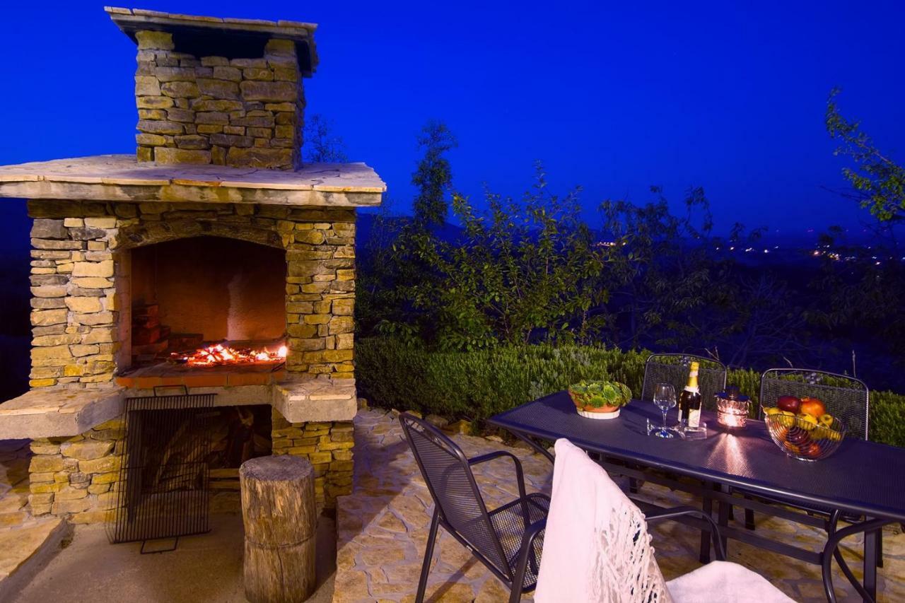 Villa Ana - 3 Bedroom Villa With Private Pool And Unspoiled Natural Environment Kučiće Εξωτερικό φωτογραφία